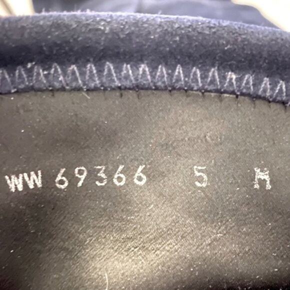 Stuart Weitzman Lowland Over-The-Knee Suede Boots in Navy Size 5 - Picture 7 of 12